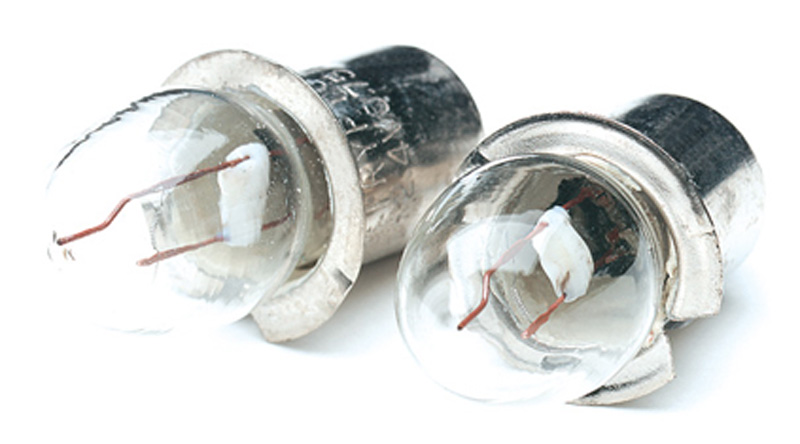 2.4v/0.75A Bulbs (Card Of 2) - 86084 