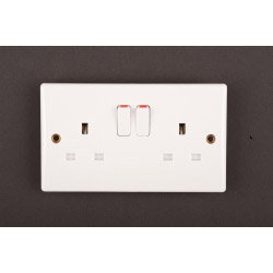 Dencon Slimline Switched Socket Outlet to BS1363 - 13A 2 Gang - STX-179709 