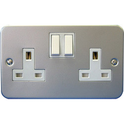 Dencon 13A, 2 Gang Switch Socket Metal Clad - Pre-Packed - STX-390940 
