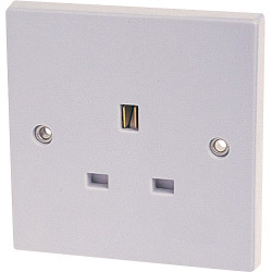 Dencon 13A, Single Socket Outlet to BS1363 - Pre-Packed - STX-568885 