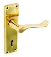Scroll external economy pack. Contents 1 set lock handles 1x63mm 3 lever lock. 1� pairs 100mm Brass plated hinges - DP7204