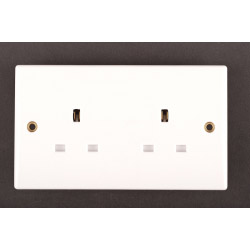 Dencon Slimline 13A Twin Socket Outlet to BS1363 - STX-179960 